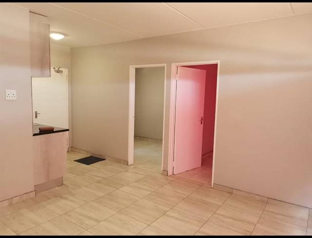 2 BEDROOM APARTMENT FOR SALE IN CLAYVILLE